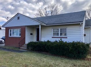 2 Richard Dr W, Mount Arlington, NJ 07856