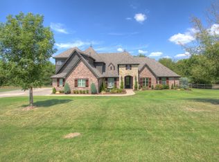 9653 E Bond Dr, Claremore, OK 74017