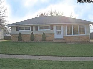 7308 Hacienda Dr, Parma, OH 44130