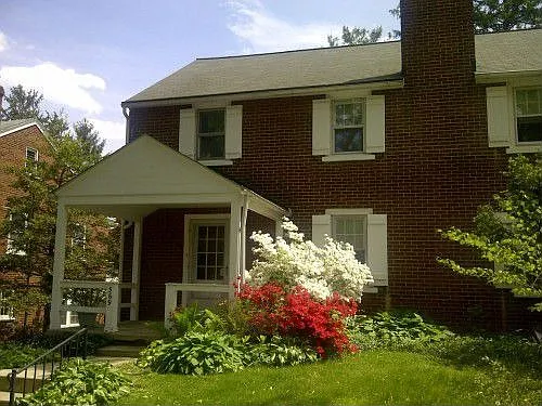 369 Atkins Ave photo 1