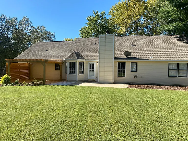 113 Springfield Ln — Photo 13