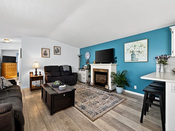4th image of 1781 Ord Rd #15
