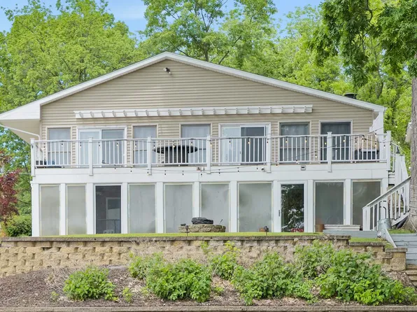 13233 Pleasant Dr, Union, MI 49130