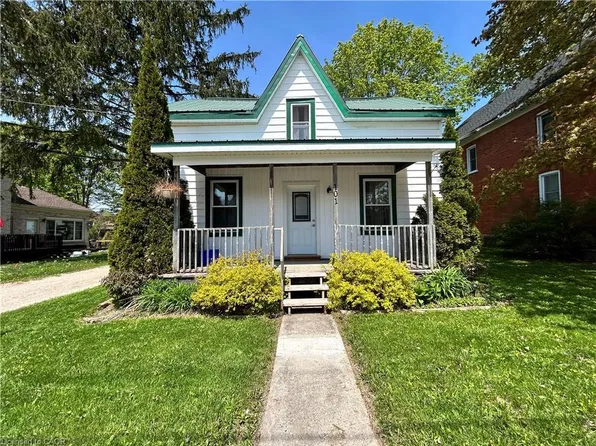 101 John St E, North Huron, ON N0G 2W0