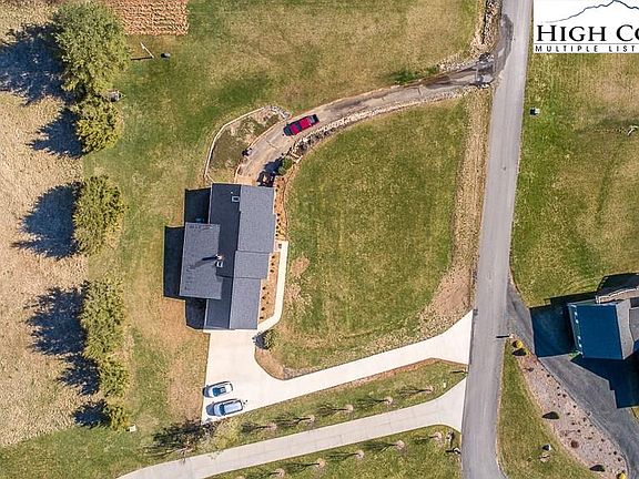 4th image of 342 Willow Creek Dr