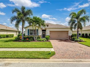 3150 Amadora Cir, Cape Coral, FL 33909