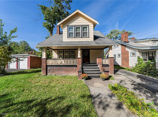 956 Nobleshire Rd, Cleveland Heights, OH 44121
