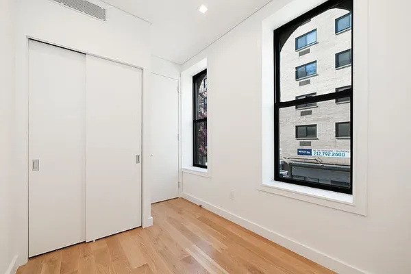 Rented by Veracity NYC LLC | media 18