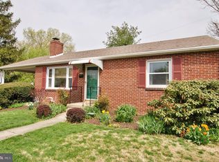 924 Shawnee Dr, Frederick, MD 21701