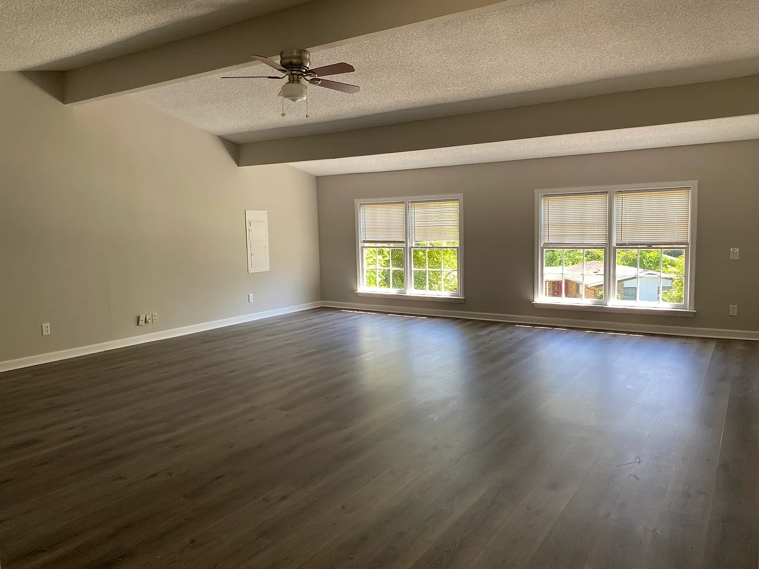 3 bed, 1377 sqft, $1,500 — Photo 3
