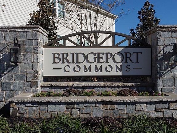 5th image of 20 Gervais Cir