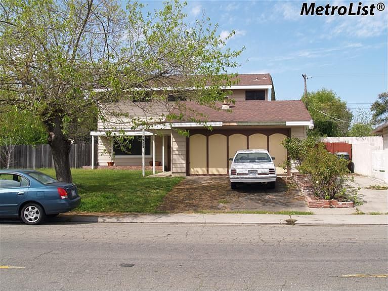1st image of 3725 Bainbridge Dr