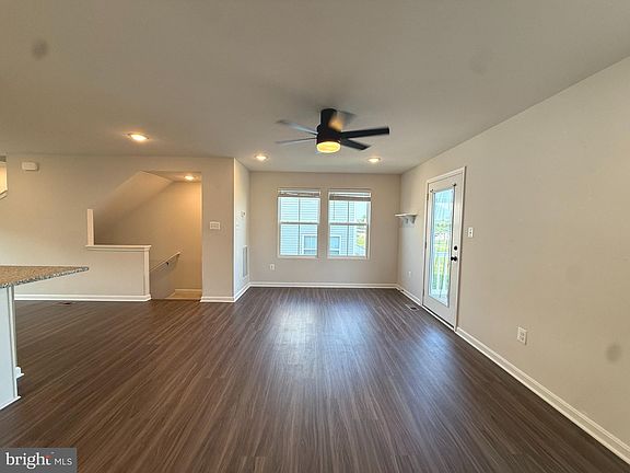 4th image of 35 Thrower Rd