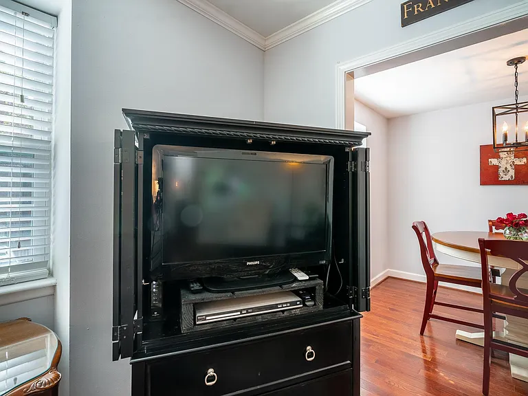 1100 W Main St #A11 — Photo 9