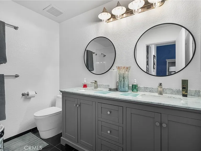 2601 S Broadmoor Dr — Photo 24