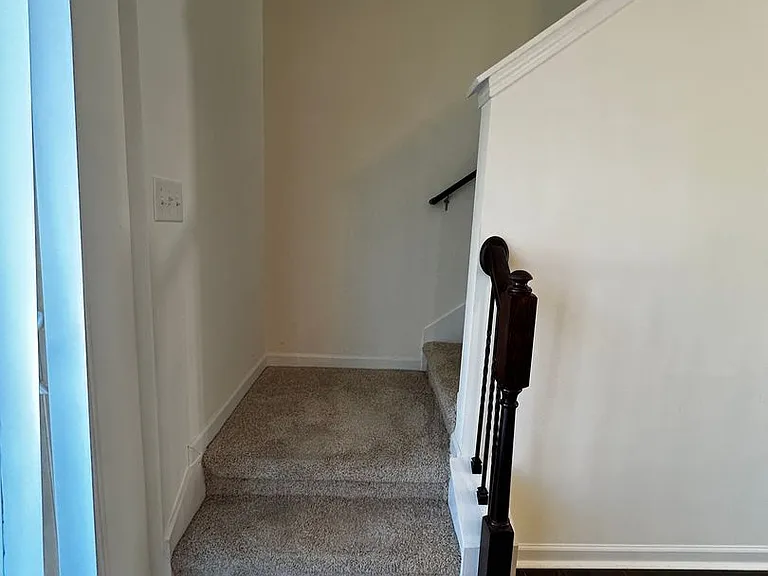 3113 Berna Way — Photo 23