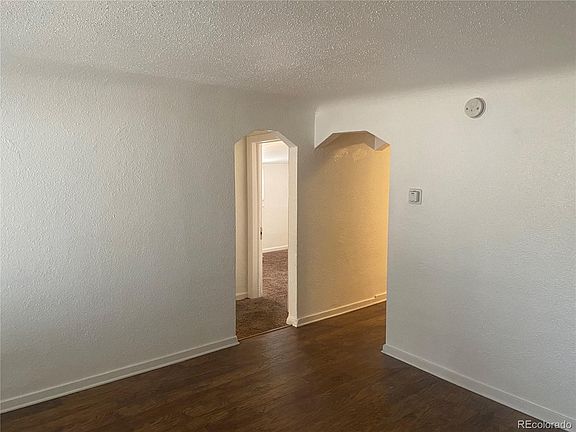2nd image of 2086 Hanover St