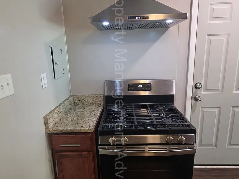 22041 Jerome St — Photo 8