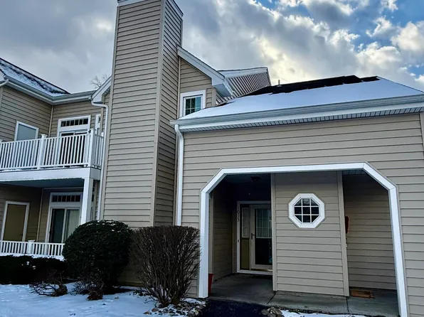 1013 Hampton Pl Boulevard, Troy, NY 12180