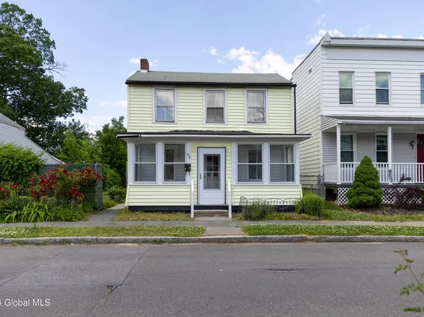 425 7th Avenue, Troy, NY 12182