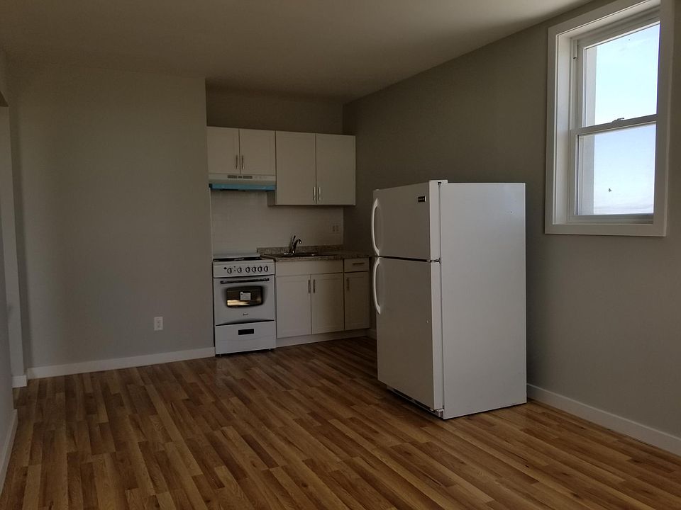 1st image of 215 E Broadway APT 7B