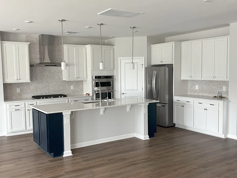 152 Highpointe Dr — Photo 17