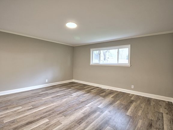4th image of 153 W Briarcliff Rd