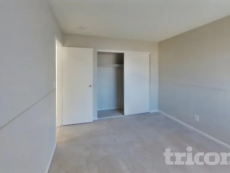 5429 Requa Ave — Photo 11