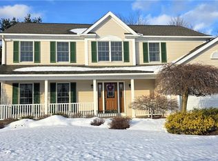 19496 Echo Dr, Strongsville, OH 44136