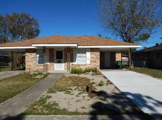 2119 Esplanade Pl, Gretna, LA 70056