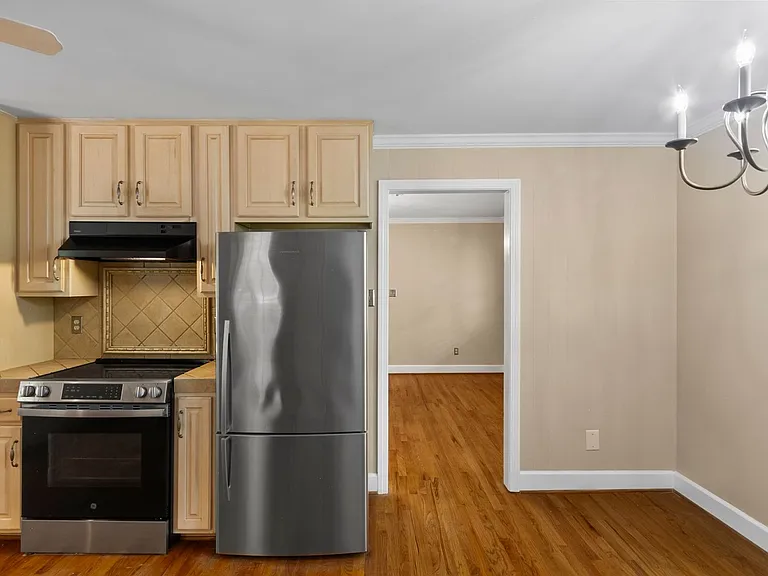 4909 Northwood Lake Dr E — Photo 12