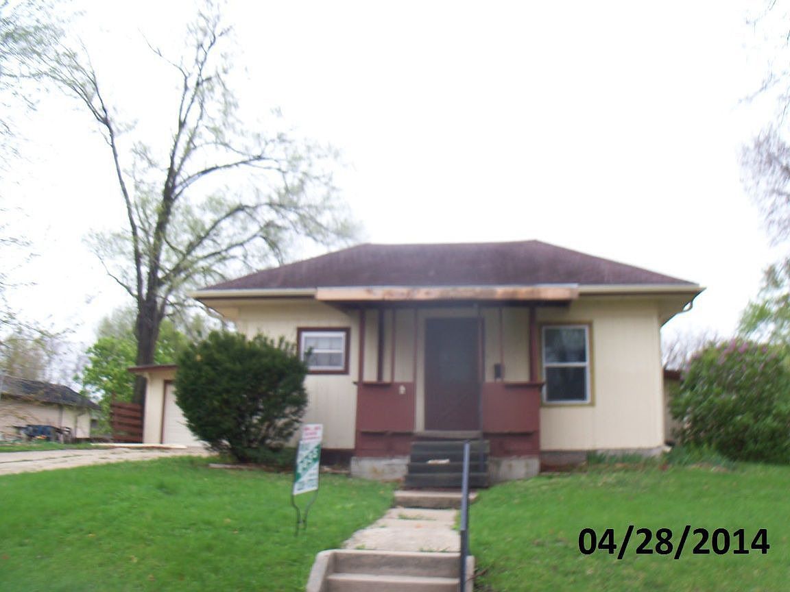 1323 Grant St Beatrice NE 68310 Zillow