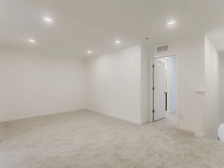 2744 Bear Springs Cir — Photo 17