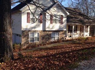 5 Crescent Ln, Huntington, WV 25702