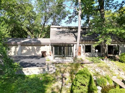 1607 Woodside Cir, Freeport, IL, 61032