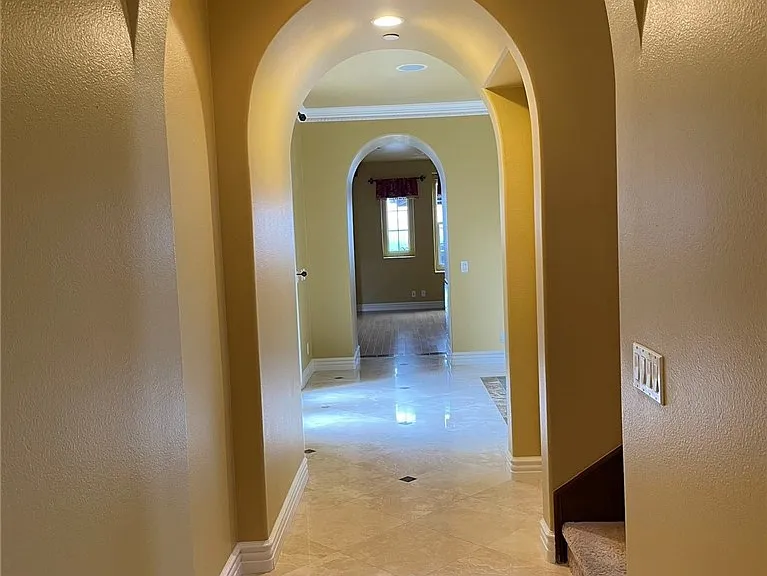 57 Shady Ln — Photo 2