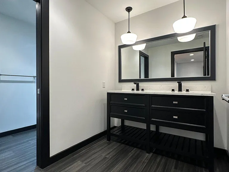 103 N Howard St #B — Photo 10