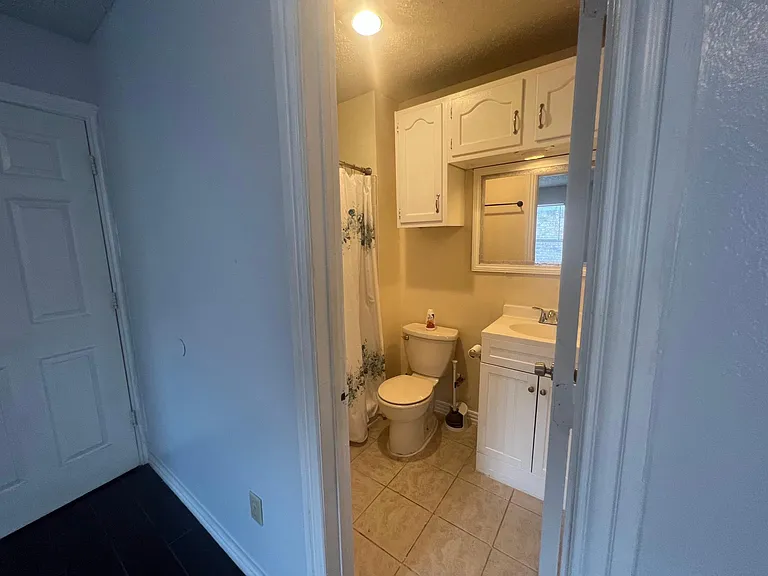 6004 Pinto Cir — Photo 23