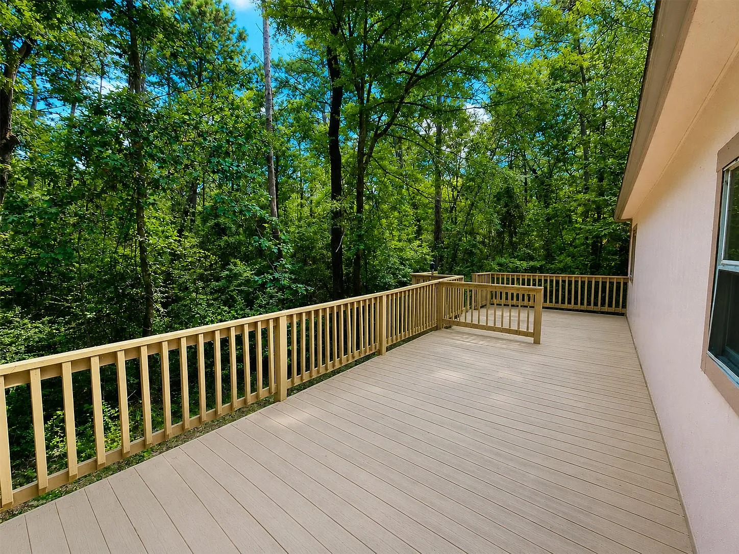4 bed, 2.0 bath, 1568 sqft, $1,600 — Photo 3