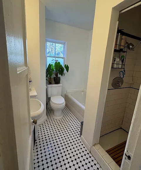 732 Silver Lake Blvd — Photo 7