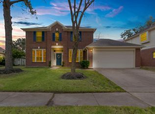 4811 Red Lantern Dr, Friendswood, TX 77546