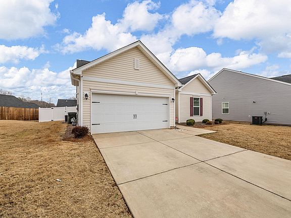 4th image of 252 Cassingham Ln