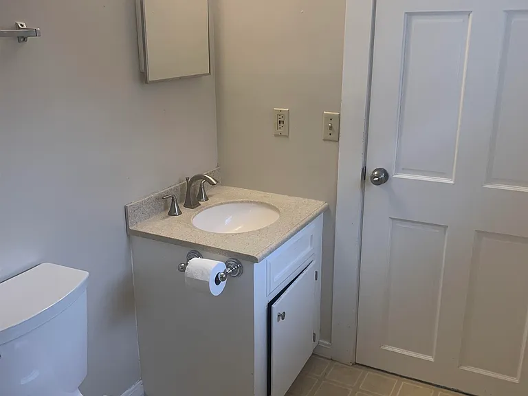 36 Union St — Photo 19