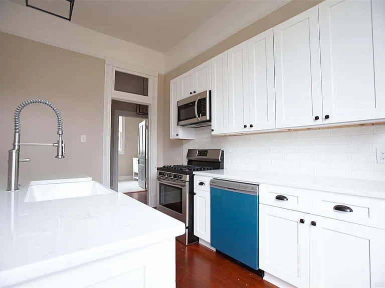 1510 Park Ln — Photo 9