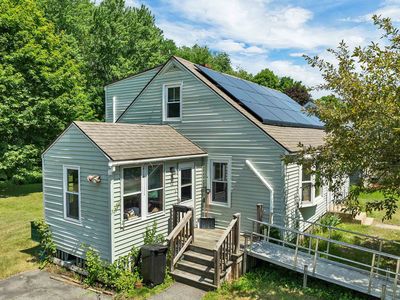 20 Maplecrest Street, Newmarket, NH, 03857