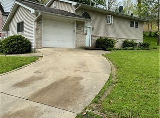 205 Sylvan Dr, Decatur, IL 62521