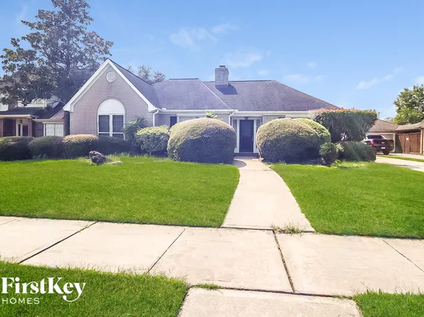 2303 Prestwick Dr, League City, TX 77573