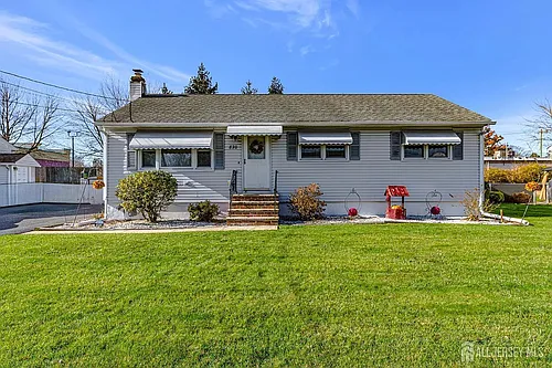 820 Nelson Pl Photo 1