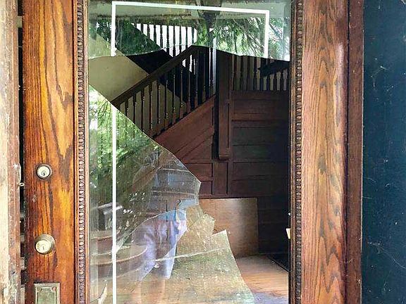 3rd image of 805 E Powell Ave