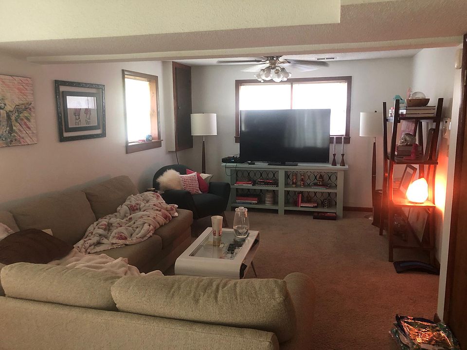 2nd image of 15 Overlook Dr